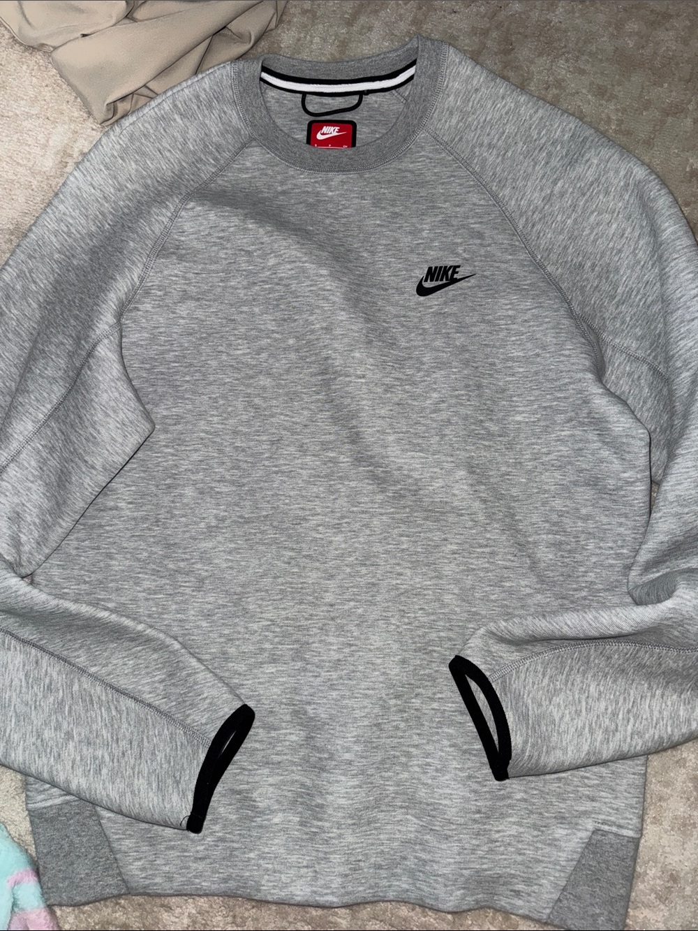 Nike Men’s Heather Gray Crewneck Sweatshirt with Black Logo